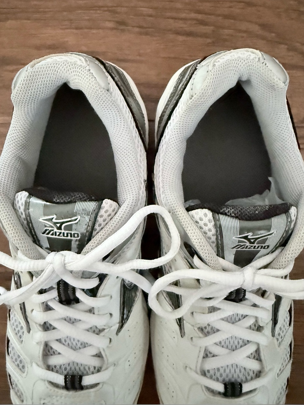 Mizuno Wave Rally Volleyball Shoes Women's 9 White Black Gum Sole Sport Sneakers - Picture 9 of 11